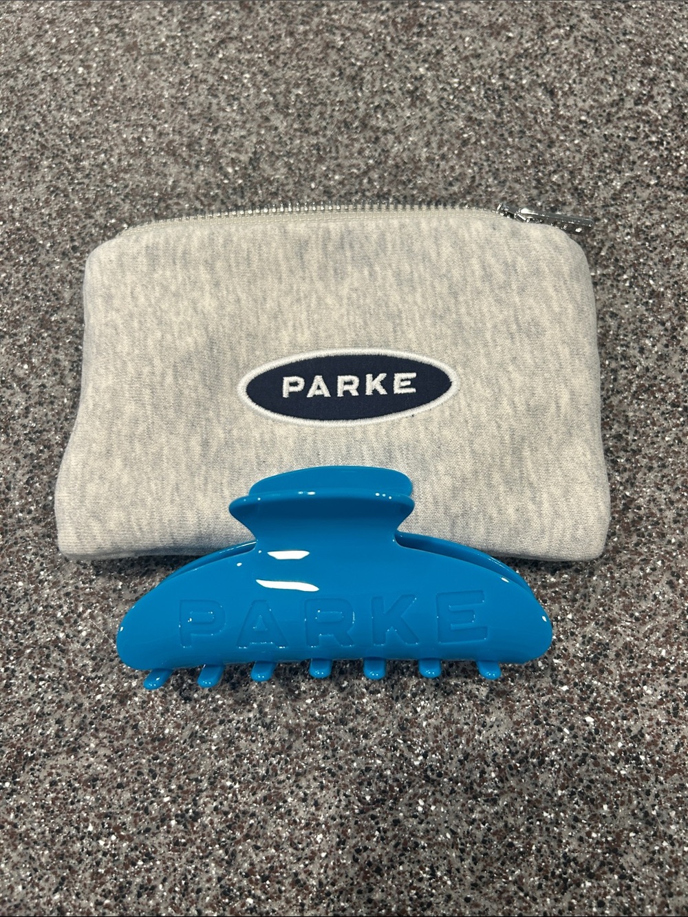 Parke Bright Blue Hair Claw Clip with Gray Soft Pouch